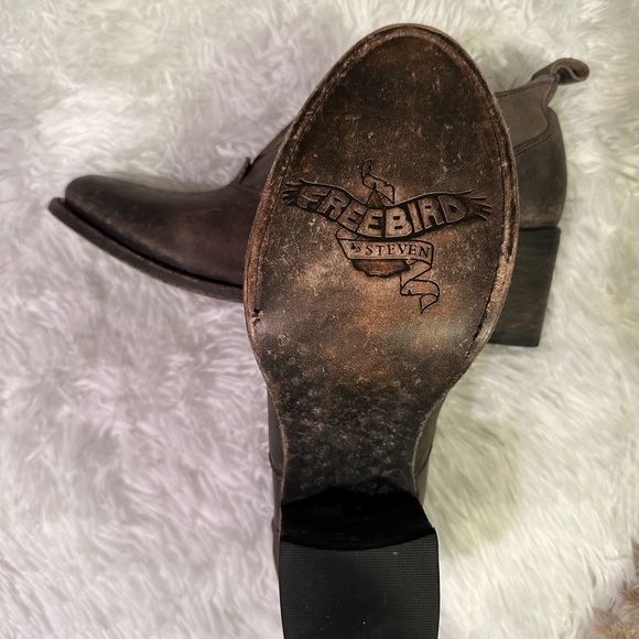 Freebird by Steven Sadie shoe, size 8 in black. - Picture 4 of 7